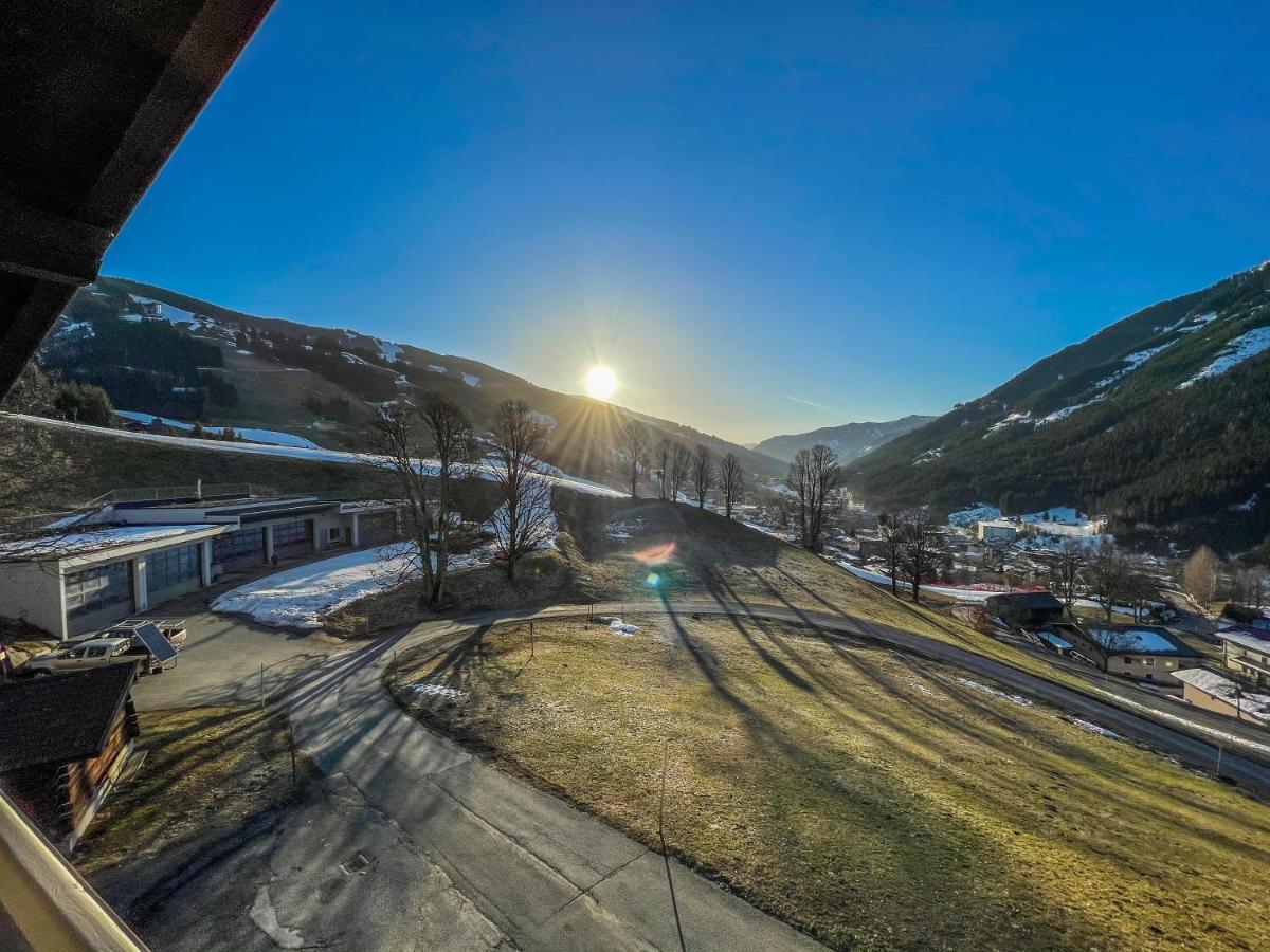 Saalbach Apartments Landhaus Bernkogel - Ski In Ski Out Luaran gambar