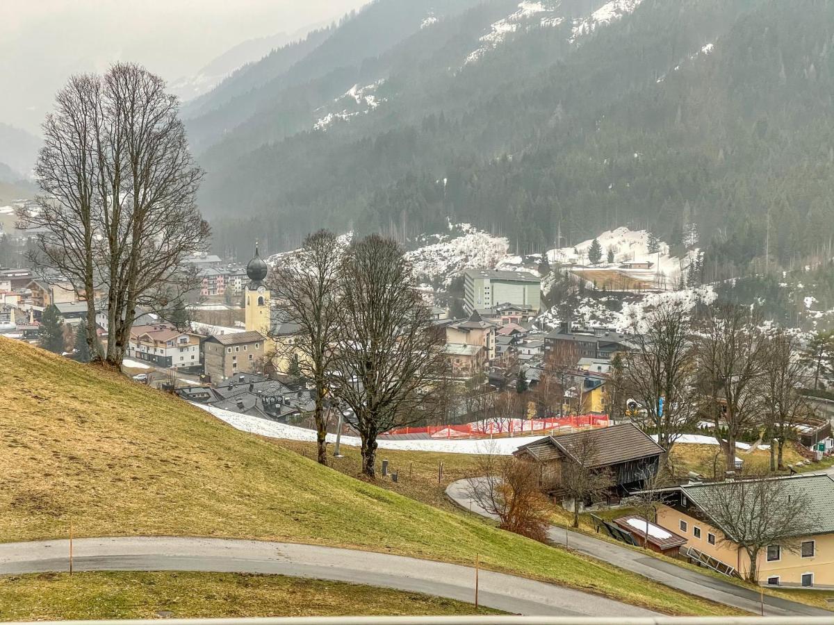 Saalbach Apartments Landhaus Bernkogel - Ski In Ski Out Luaran gambar