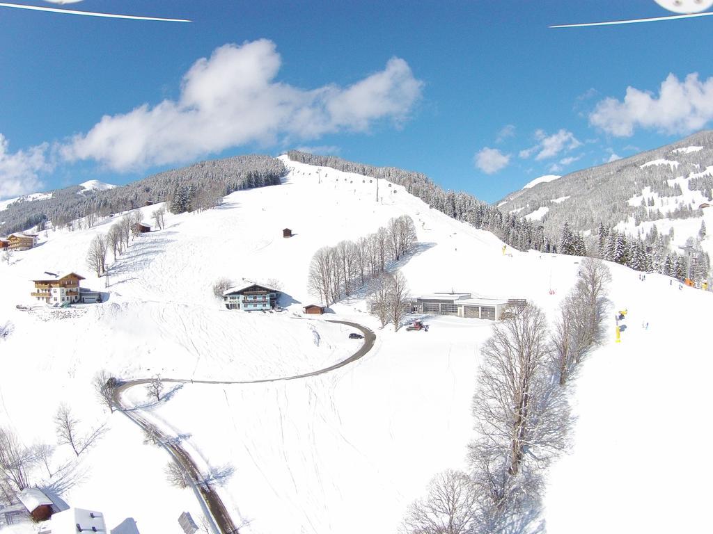 Saalbach Apartments Landhaus Bernkogel - Ski In Ski Out Luaran gambar