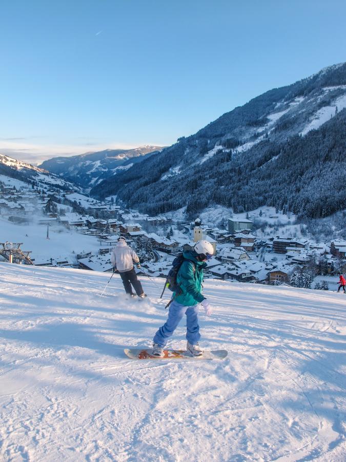 Saalbach Apartments Landhaus Bernkogel - Ski In Ski Out Luaran gambar