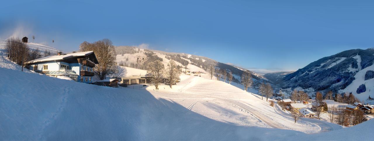 Saalbach Apartments Landhaus Bernkogel - Ski In Ski Out Luaran gambar