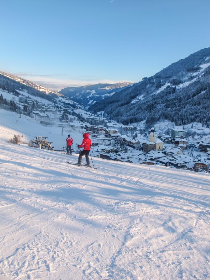 Saalbach Apartments Landhaus Bernkogel - Ski In Ski Out Luaran gambar