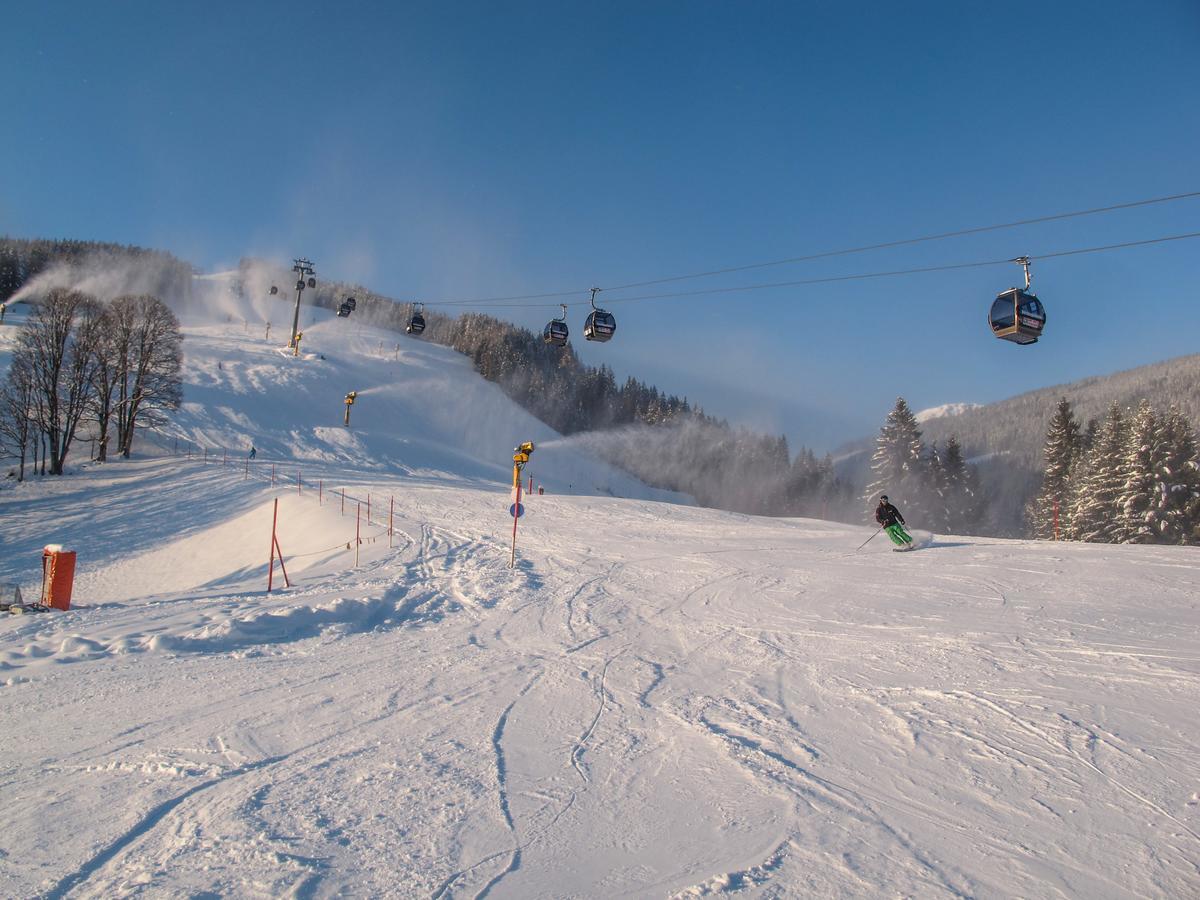 Saalbach Apartments Landhaus Bernkogel - Ski In Ski Out Luaran gambar