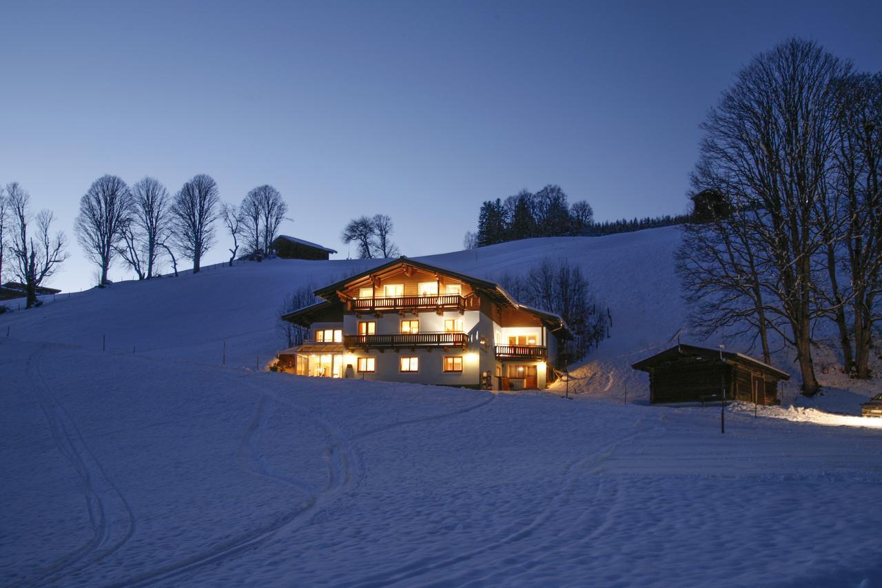 Saalbach Apartments Landhaus Bernkogel - Ski In Ski Out Luaran gambar