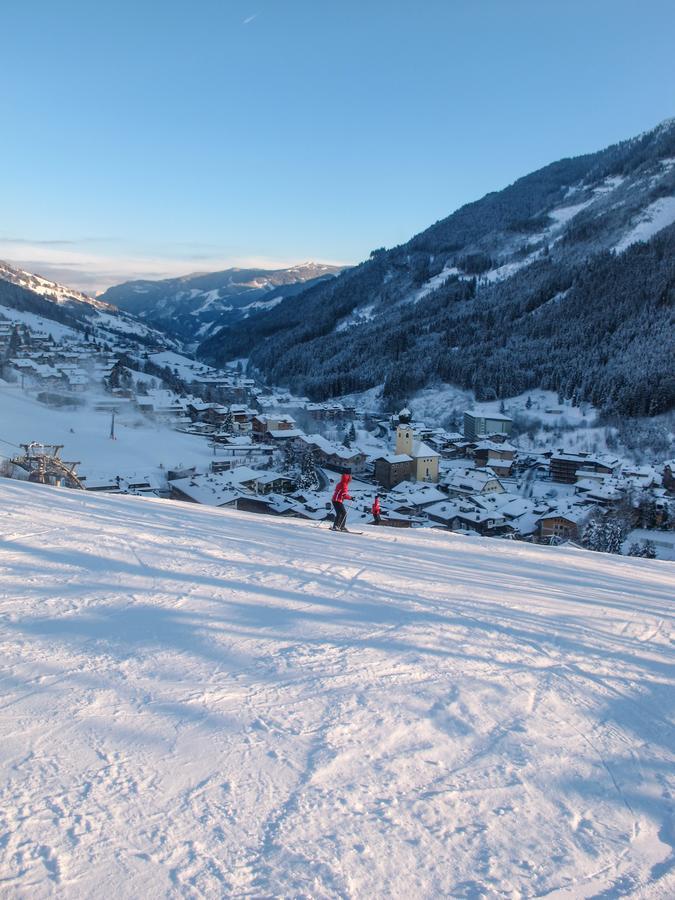 Saalbach Apartments Landhaus Bernkogel - Ski In Ski Out Luaran gambar